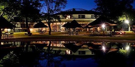 Dete Hwange Safari Lodge מראה חיצוני תמונה