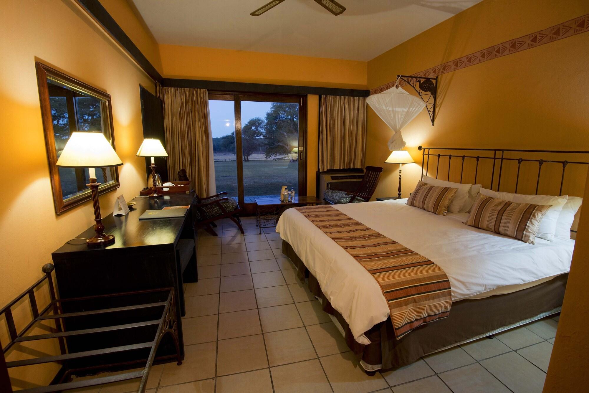 Dete Hwange Safari Lodge מראה חיצוני תמונה