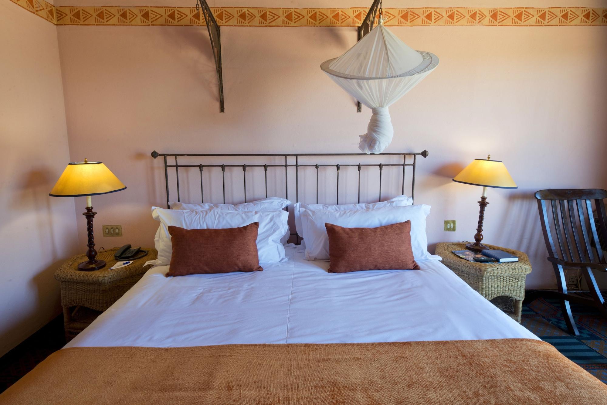 Dete Hwange Safari Lodge מראה חיצוני תמונה