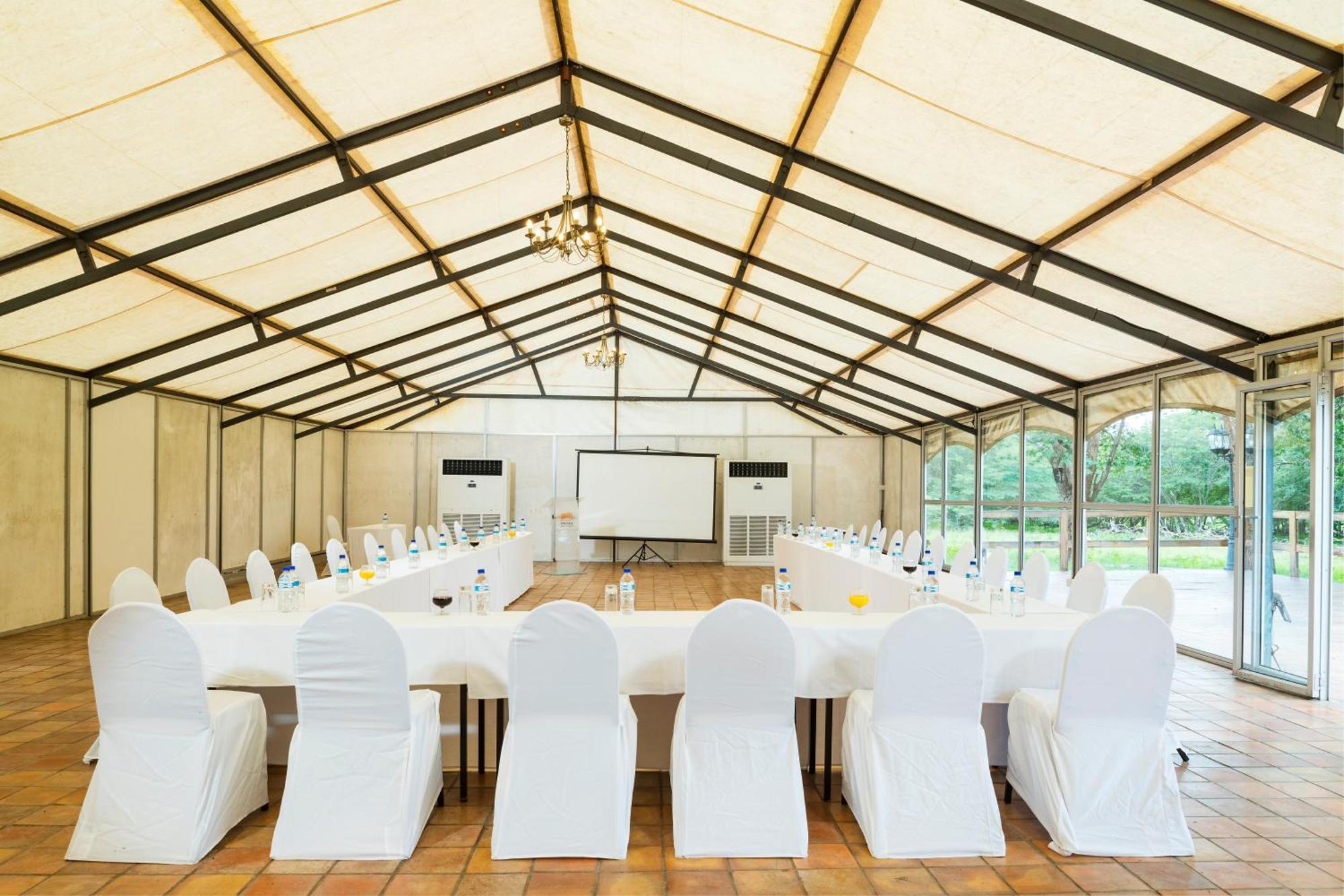 Dete Hwange Safari Lodge מראה חיצוני תמונה