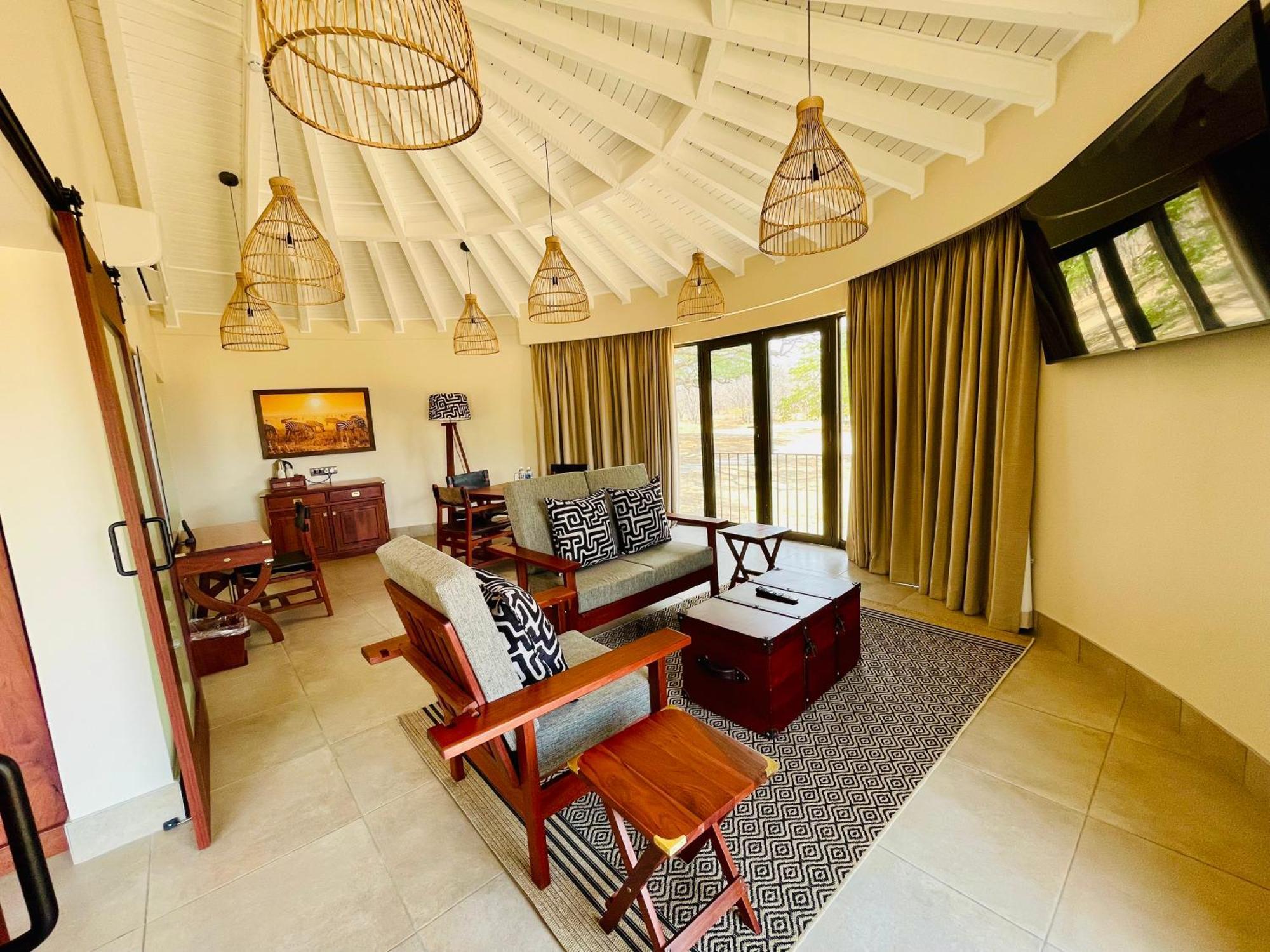 Dete Hwange Safari Lodge מראה חיצוני תמונה