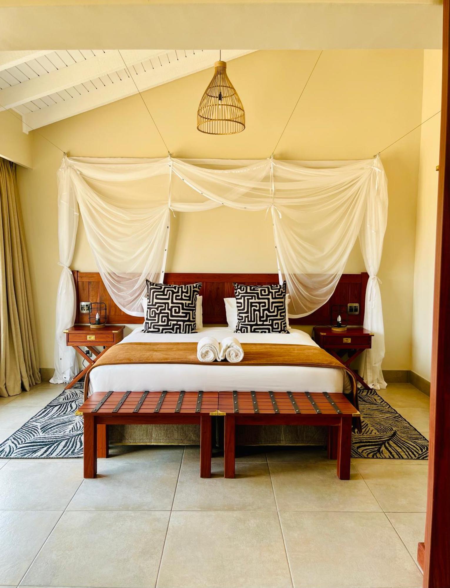 Dete Hwange Safari Lodge מראה חיצוני תמונה