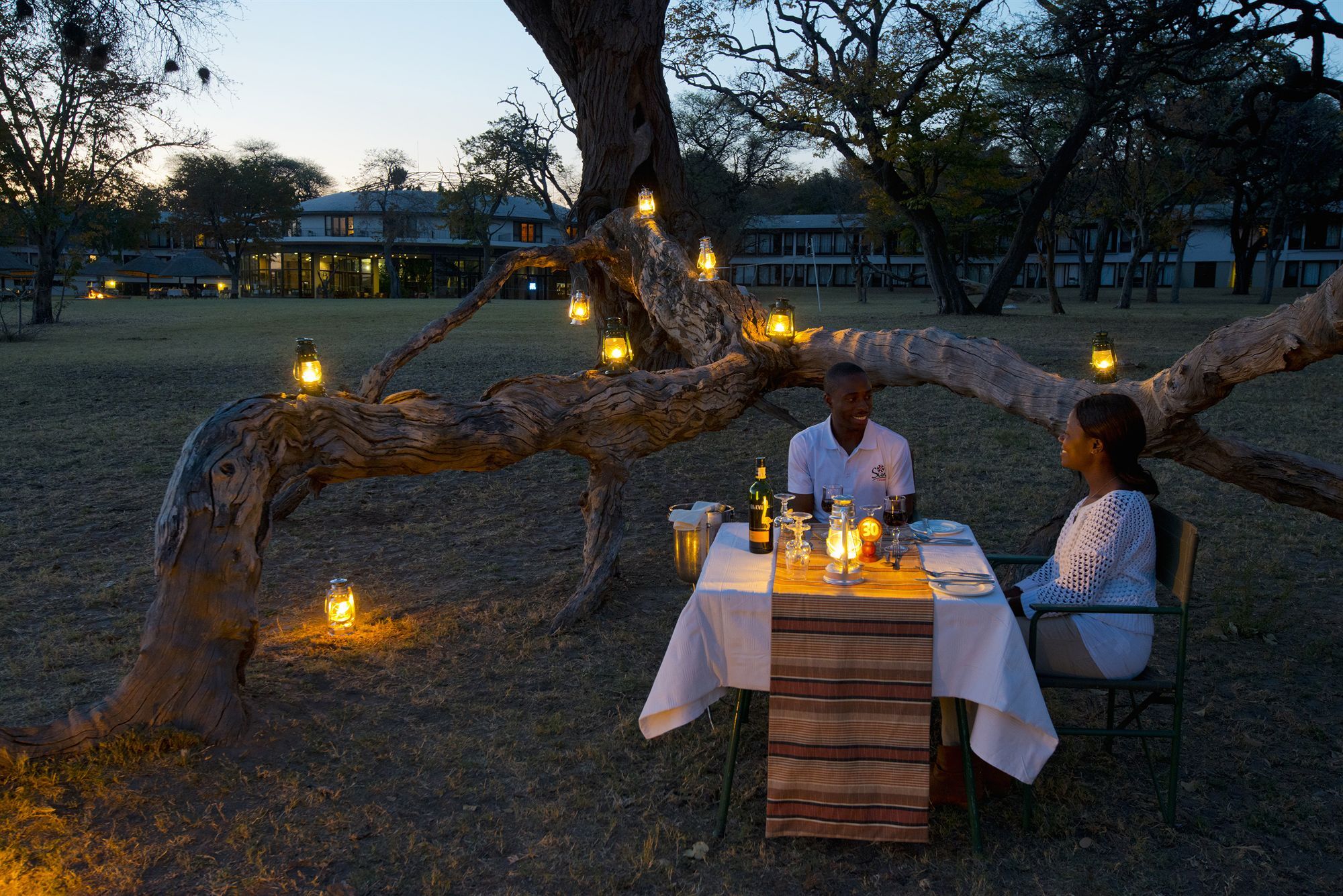 Dete Hwange Safari Lodge מראה חיצוני תמונה