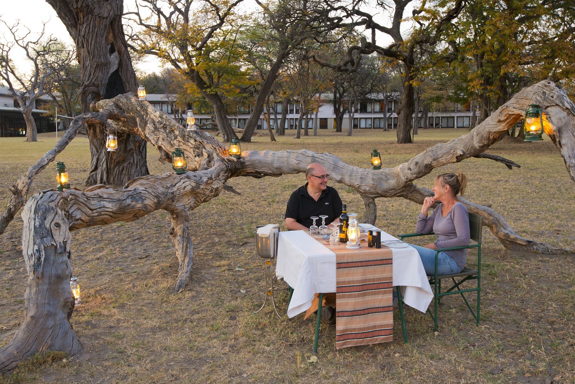 Dete Hwange Safari Lodge מראה חיצוני תמונה